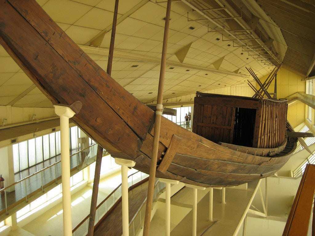 Das Solarboot von König Cheops Kairo faszinierende Sehenswürdigkeit