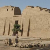 Der berühmteste antike Tempel in Ägypten ist der Habu Tempel