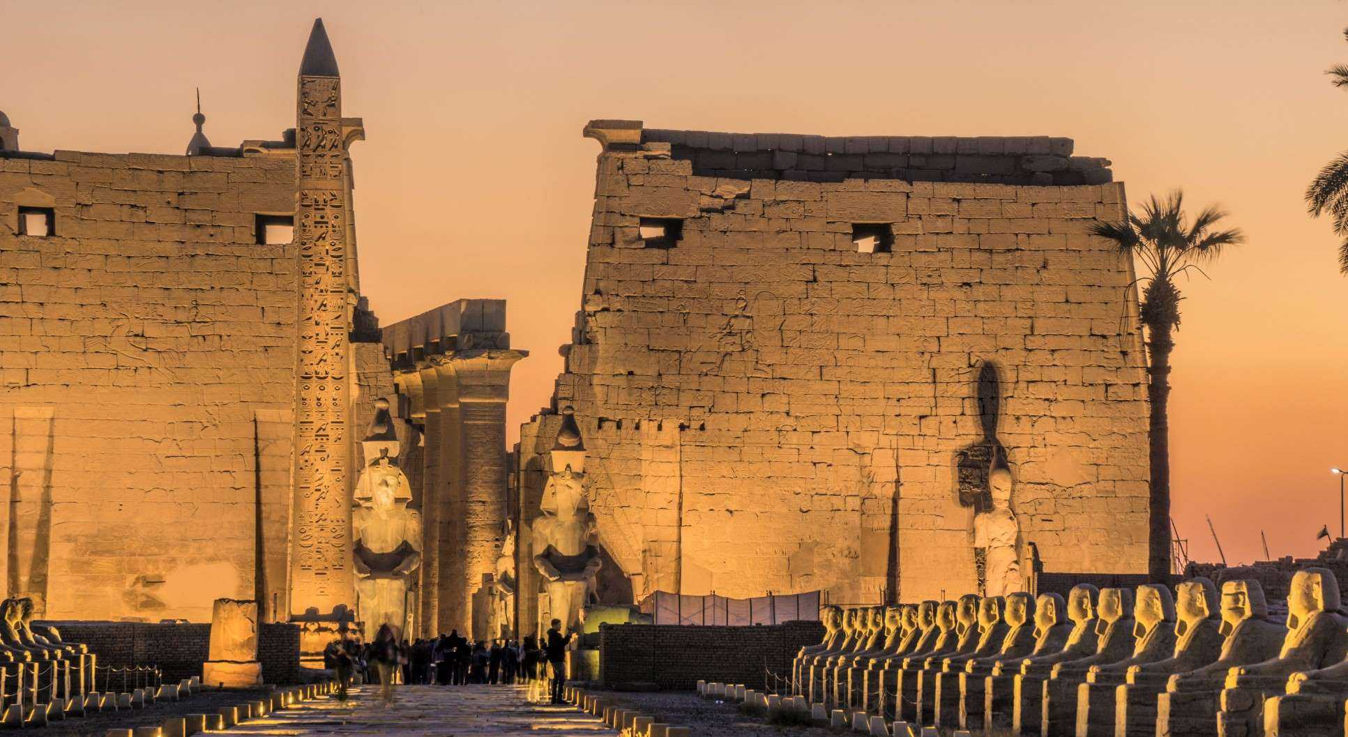 Entdecke die faszinierenden Sehenswürdigkeiten des Luxor-Tempels