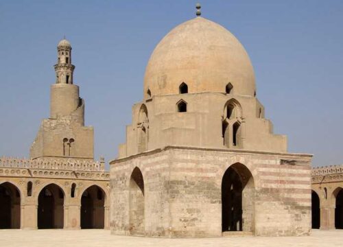 Die faszinierende Geschichte der Ibn Tulun Moschee in Kairo